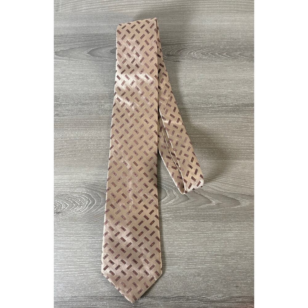 DKNY Donna Karen New York 100% Silk Tan Red Men's Tie Necktie- EUC